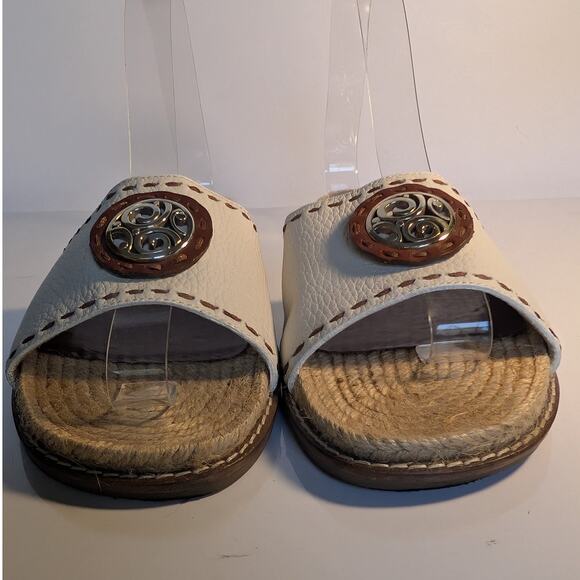 BRIGHTON Elliot Cream Tan Leather‎ Slide Sandals Charm JAG01 Women's 9.5 - Picture 4 of 15